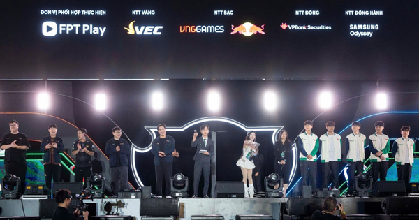 Thầy Giáo Ba chính thức lên tiếng về sự kiện fanmeeting T1 avatar1766486166918 1766486167465299771799 73 0 544 900 crop 1766486261430225569330png