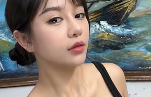 Bị chỉ trích ăn mặc phản cảm, nữ họa sĩ lập tức "chơi chiêu" khiến anti-fan "cứng họng" avatar1766743210070 17667432111131826835685 0 31 315 535 crop 1766743433526724898737png