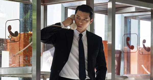 Hyun Bin điên thật rồi: Phim mới vừa chiếu đã càn quét toàn cầu, chỉ 1 ánh mắt cũng được tung hô tới nóc avatar1766796738114 17667967388422097319343 0 110 989 1999 crop 17667969017961165460620jpg
