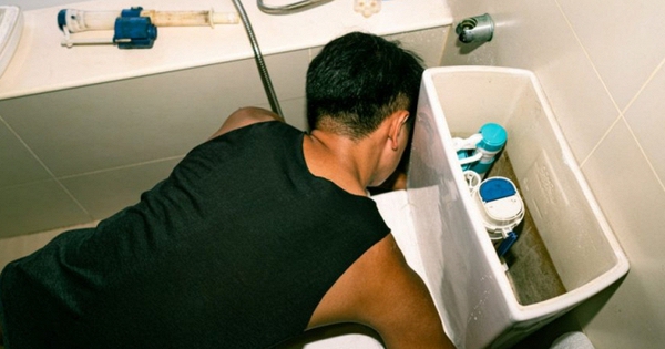 Phát hiện 1 anh thợ sửa ống nước có bằng đại học ngành kế toán từ ngôi trường danh giá avatar1767073675480 17670736759491886494837 0 55 419 725 crop 17670736943601783730191jpg