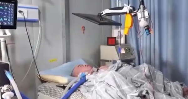 Chàng trai bại liệt sống nhờ máy thở, chỉ dùng 1 ngón tay tạo nên chuyện thần kỳ avatar1767073872502 1767073872789448823235 0 192 569 1102 crop 1767073884225422487573png