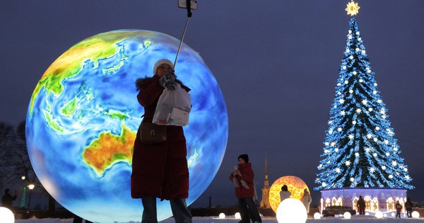 Đón giao thừa 2026 ở những 'điểm nóng' thế giới avatar1767150024220 17671500245841663799947 36 0 786 1200 crop 1767150041996909599317jpg