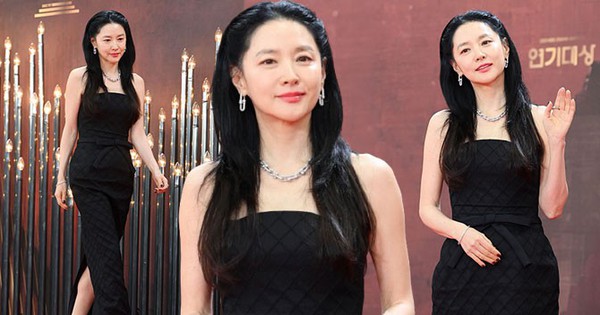 Thảm đỏ KBS Drama Awards 2025: "Quốc bảo nhan sắc" Lee Young Ae lộ dấu hiệu tuổi tác, tóc tai làm sao thế này? avatar1767183674997 17671836760281434112039 0 0 352 672 crop 1767183730613825470613jpg