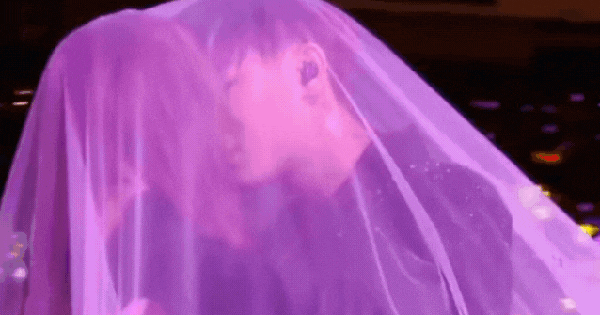 Hot nhất đêm countdown: Anh sếp và nàng thơ gen Z khóa môi đắm đuối chiếm sóng cả cõi mạng avatar1767193494780 1767193495541410740175 0 0 335 640 crop 1767193568063191309017gifpng