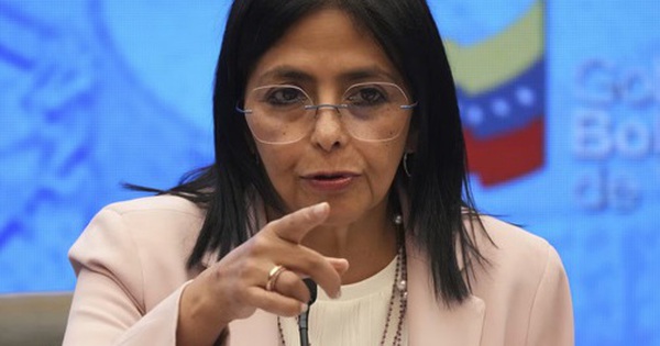 Tổng thống Mỹ Trump công bố ảnh Tổng thống Venezuela Maduro bị bịt mắt avatar1767495065470 1767495065759697815563 0 21 315 525 crop 1767495814897435684607jpg