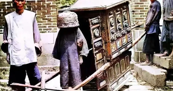 20 ảnh hiếm thời nhà Thanh: Bức hình duy nhất còn lại của Hoàng đế Quang Tự, phim ảnh đã lừa ta thế nào avatar1767540984041 17675409846031646272741 0 60 689 1162 crop 1767540999971296631120png