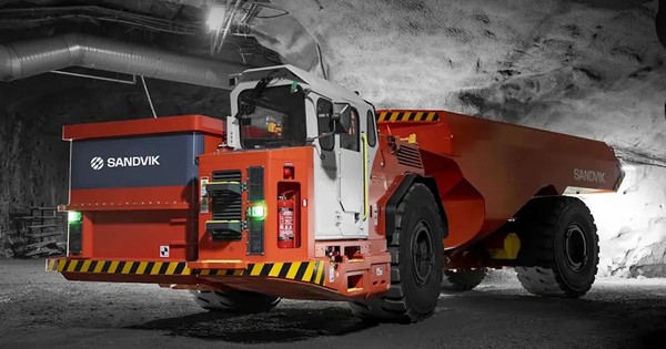 Phát hiện 10 xe tải 50 tấn không người lái, không tiếng động, di chuyển như xe F1, âm thầm khai thác kho báu 62 nghìn tỷ đồng avatar1767587762005 1767587762351394057119jpg