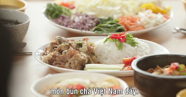 Lần đầu món ăn Việt xuất hiện trong phim Hàn mà nhìn dở ơi là dở, càng soi càng phẫn nộ vì quá sai trái avatar1767782105189 17677821054031377983160 0 0 483 924 crop 176778219229668772556jpg