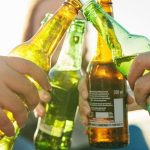 Tại sao những chai bia nhất định phải là màu nâu hoặc xanh lá? Đằng sau nó là cả 1 sự thật thú vị avatar1767942709434 1767942709867474475378 0 50 419 720 crop 1767943254286541891582jpg