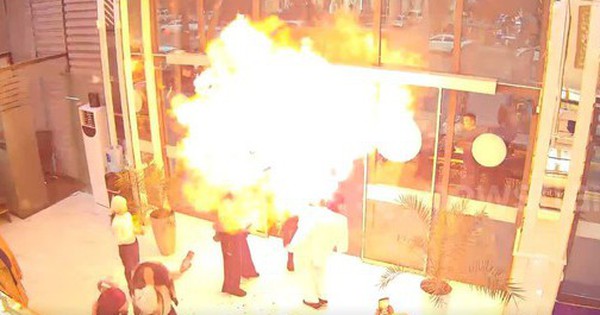 Bóng bay bất ngờ phát nổ kinh hoàng trước mặt người phụ nữ avatar1767952126396 1767952129171548969847 0 27 315 531 crop 1767952179870797916231jpg