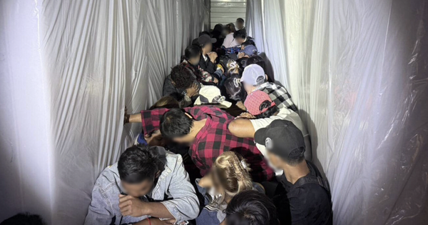 Phát hiện 37 người trong thùng xe tải nhập cảnh trái phép vào Thái Lan avatar1767967911250 17679679117002046577631 0 31 683 1124 crop 17679679297001206092788png