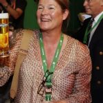 Ái nữ độc nhất nhà Heineken: Từ bà nội trợ nhút nhát, né tránh việc thừa kế bằng được đến nữ vương đế chế bia 15 tỷ USD avatar1768291851093 17682918547921617822668jpg