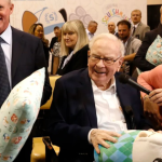 Nghịch lý cuối sự nghiệp của huyền thoại Warren Buffett: Ngồi trên núi tiền nhưng vẫn ‘bất lực’ để ước mơ dang dở avatar1768375191188 1768375191727876716694png