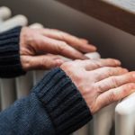 Người Anh sợ mùa đông vì "bão giá": Hứng nước tắm để xả bồn cầu, đêm lạnh cóng cũng không dám bật máy sưởi avatar1768547428520 17685474288341700940415jpg