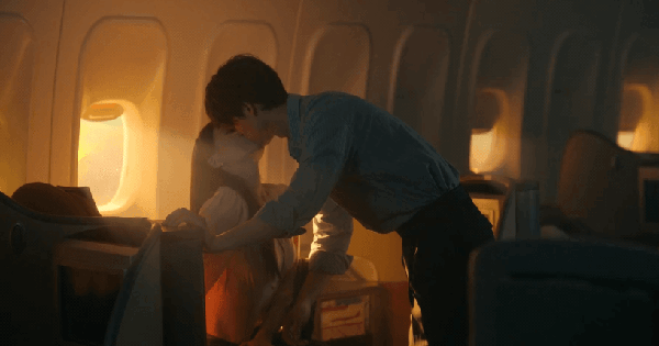 Xui xẻo 3 đời mới phải nhìn cặp đôi này hôn nhau: Nhà gái hành động khó chấp nhận, tức không để đâu cho hết avatar1768712529795 17687125301891009278832 41 0 470 820 crop 17687126585601090114298gifpng