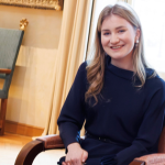 Nàng công chúa "mọt sách" của Harvard thực tập làm Nữ hoàng avatar1768728069252 1768728069561201860107 0 62 503 867 crop 1768728083229930709853png