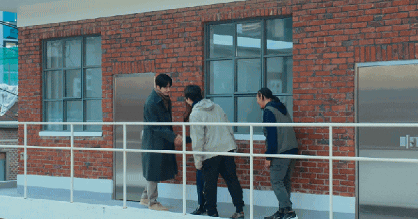 Ra mà xem diễn viên Việt đóng phim cùng Kim Seon Ho, khoe ảnh nét căng với Go Youn Jung mà ghen nổ mắt avatar1768871253793 17688712544731250134422 0 0 314 600 crop 17688712994071724146675png