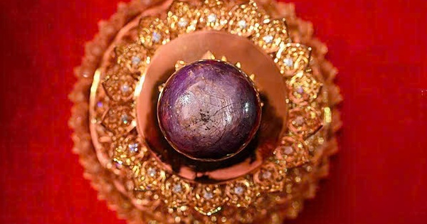 Phát hiện viên sapphire nặng 3.563 carat trị giá tới 10.507 tỷ đồng gây chấn động thế giới avatar1768992375001 17689923753551451101249jpg