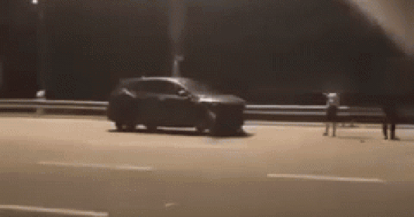 Đang đứng ở lề đường, 3 người gặp nạn thương tâm, video hiện trường khiến ai cũng phải bàng hoàng avatar1769058573606 17690585739941624040728 128 0 353 360 crop 17690585853291324707912gifpng