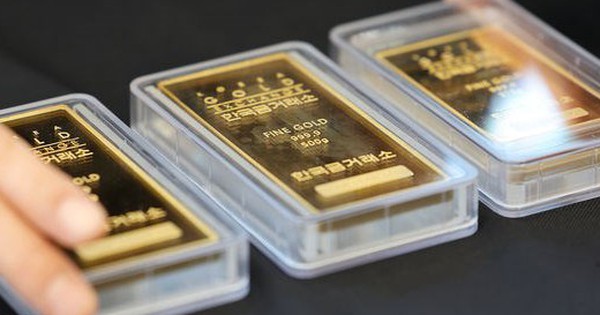 Người phụ nữ bị “lừa đảo vàng” kiểu mới, tự tay cầm thỏi vàng nửa cân trị giá gần 2 ỉ giao cho tội phạm avatar1769067103298 17690671037001287166328 0 46 325 566 crop 17690671175711809584127jpg