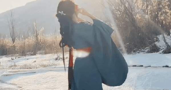 Ngắm dung nhan này mới hiểu vì sao “giang sơn trong tay, không bằng mỹ nhân bên cạnh”: Đẹp đến ngừng thở là có thật avatar1769232984319 17692329850061826338860 75 0 446 708 crop 17692330536062105329864gifpng