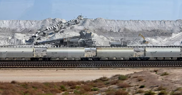 Phát hiện la liệt khoáng sản trị giá 2.500 tỷ USD, nền kinh tế 1.270 tỷ USD tuyên bố sắp thay đổi cuộc đua đất hiếm, Mỹ lập tức để mắt avatar1769262824014 17692628242351069464885png