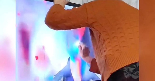 Cụ bà 91 tuổi đập vỡ tivi vì thấy nhân vật yêu thích trong phim bị bắt nạt avatar1769388917704 17693889178931011020882jpg