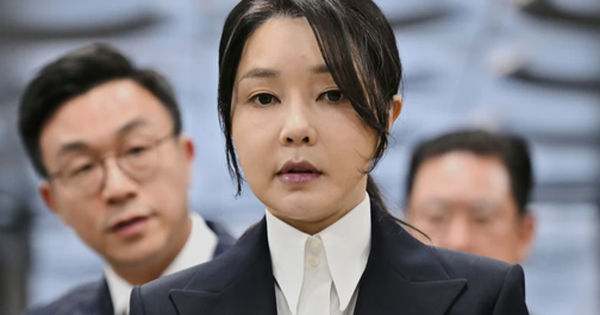 Cựu đệ nhất phu nhân Hàn Quốc nhận mức án bất ngờ avatar1769586129624 17695861305231748387666 0 45 315 549 crop 176958615170276990747png