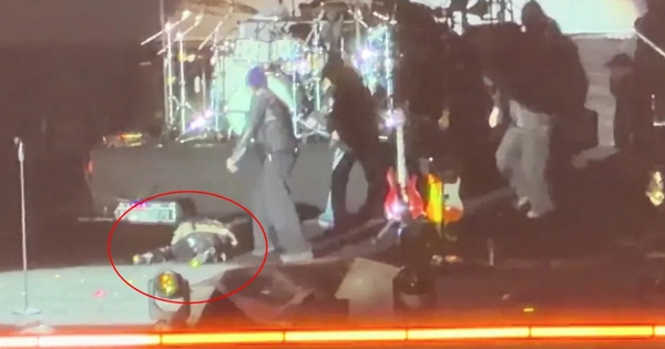 Đang biểu diễn, nữ ca sĩ bất ngờ ngã gục trên sân khấu avatar1770284981080 1770284981286272795630jpg