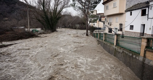 Tây Ban Nha và Bồ Đào Nha căng mình ứng phó mưa bão Leonardo: 1 người chết và 1 bé gái mất tích trong mưa lũ avatar1770370087654 17703700882702108773818png