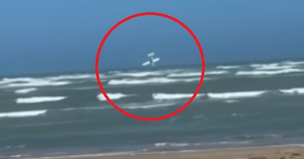 Máy bay lao thẳng xuống biển khiến 3 người tử vong thương tâm avatar1770537976233 17705379766662123758611 0 38 315 542 crop 1770538034567273017583jpg