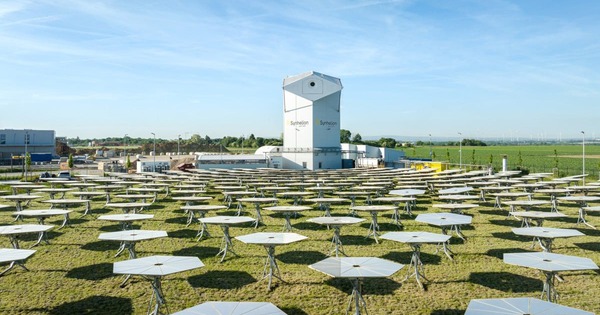 Phát minh của Trung Quốc gây chấn động ngành năng lượng: Dùng chiêu quang hợp như lá cây, biến CO2 và nước thành hoá chất sản xuất xăng, mở ra kỷ nguyên bền vững avatar1770552472513 1770552472752448857467jpg