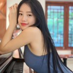 Những lần Mai Linh Zuto thả dáng, khiến anh em game thủ "chết lặng" trước sự quyến rũ avatar1770554784689 17705547853971387351652png