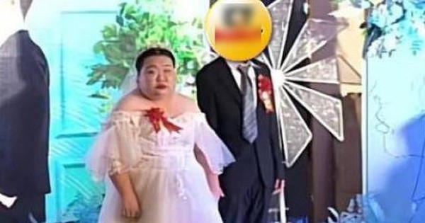 Chú rể 23 cưới vợ 43 tuổi, biểu cảm trong đám cưới gây bất ngờ avatar1770613651644 17706136519162112567857jpg