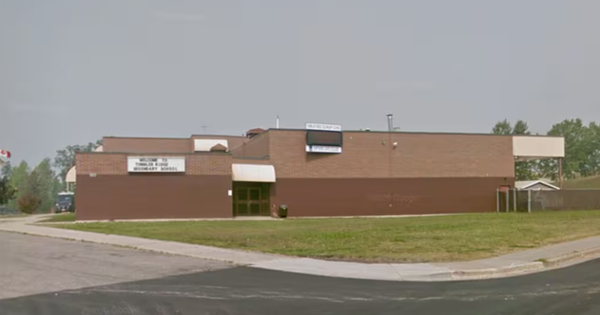 NÓNG: Xả súng kinh hoàng trong trường học ở Canada, hàng chục người thương vong avatar1770784151818 1770784152348992869701png