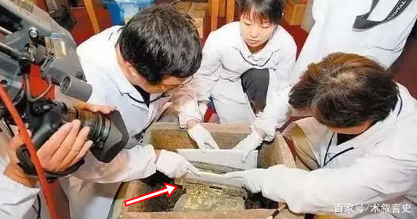 13 năm trước, Sơn Tây khai quật một chiếc quan tài vàng ròng hiếm thấy: Vì sao đến nay không ai dám mở? avatar1770824901926 17708249025841108896199png