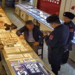 Phát hiện vị khách hơn 20 tuổi liên tục chi hơn 25 tỷ đồng mua vàng mà không cần hỏi giá, quản lý cửa hàng lập tức báo cảnh sát avatar1770853833738 1770853834062239662283jpg