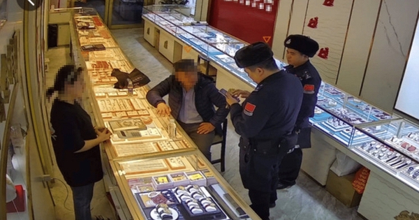 Phát hiện vị khách hơn 20 tuổi liên tục chi hơn 25 tỷ đồng mua vàng mà không cần hỏi giá, quản lý cửa hàng lập tức báo cảnh sát avatar1770853833738 1770853834062239662283jpg