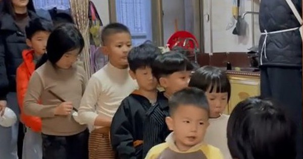 Đoạn video ông ngoại phát lì xì cho các cháu gây bão mạng avatar1771466686778 1771466687311606622483 0 45 315 549 crop 1771466691854518065247jpg