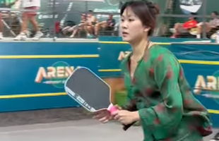 Không còn “vén váy” chơi Pickleball, Nàng Kim lại gây tranh cãi khi diện… áo bà ba quay clip avatar1771670334497 17716703349711884191101 0 35 315 539 crop 17716703539801255975439png