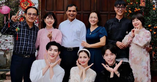 Hoa dâm bụt giữ chuỗi gặp mặt đầu năm, 3 gia đình sum vầy đầu xuân avatar1771744459478 1771744460065847690322 0 0 535 1023 crop 17717445509891482687396jpg