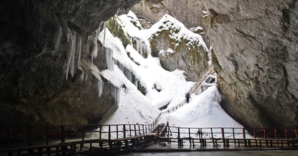 Một thứ bí ẩn bị "phong ấn" trong hang băng 5.000 năm vừa được giải phóng, có thể tạo ra phép màu cho nhân loại avatar1771835437243 17718354383152111603724 0 73 315 577 crop 17718354506762030765261png