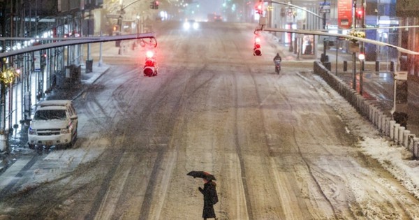 New York phong tỏa đường phố, đối diện với hiện tượng thiên nhiên tồi tệ chưa từng có trong suốt thập kỷ avatar1771838338772 1771838339135471619245jpg