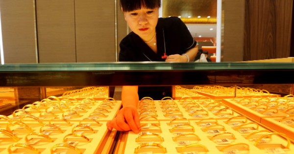 Khách vừa đặt mua đơn vàng hơn 194 triệu đồng thì giá tăng mạnh, cửa hàng trì hoãn không chịu giao còn tuyên bố: “Vui lòng chọn hoàn tiền” avatar1771839729312 1771839729589576388399jpg