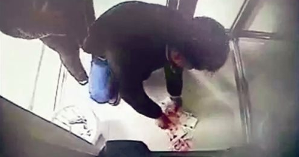 Cây ATM tự động “phun” hơn 11 triệu đồng, 2 phút sau 30 tờ tiền biến mất: Công an dùng nhiều biện pháp nghiệp vụ truy tìm 1 cặp vợ chồng avatar1771950262200 17719502625161372479251png