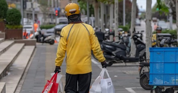 Sao kê tài khoản một shipper, phát hiện 3,6 tỷ đồng không phải lương thưởng chuyển vào liên tục trong 1 năm avatar1772119122037 17721191228061587319252jpg