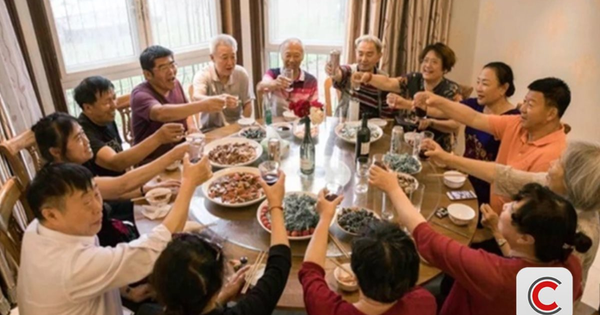 7 cặp vợ chồng góp 10 triệu đồng/tháng thuê biệt thự cùng dưỡng già, thoải mái sống chung nhờ thống nhất 1 quy tắc! avatar1772175881176 1772175881493368591694png