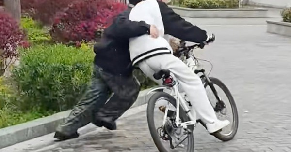 Thạc sĩ Trung Quốc kiếm tiền tỷ nhờ nghề dạy đạp xe cho người lớn! avatar1772513900597 177251390120391370988jpg