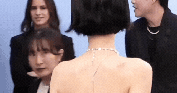 Nhan sắc tàn tạ thảm thương của mỹ nhân 12 lần lọt top đẹp nhất thế giới avt dspl 5 17725272145961576651448 8 0 322 600 crop 1772527245908135178504gifpng