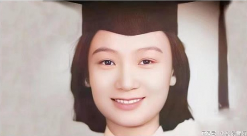 Mối quan hệ kỳ quặc nhất showbiz: “Bé ba” sẵn sàng triệt sản, còng lưng kiếm tiền vì bà cả- Ảnh 1.